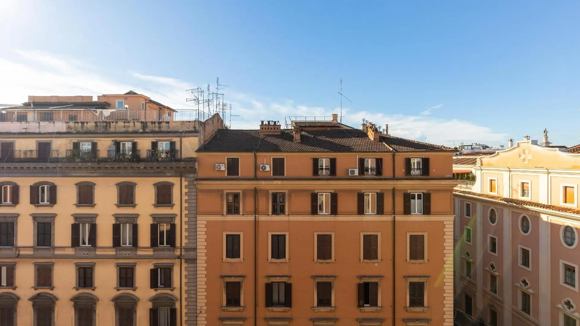 Apartment Attico Spazioso Ed Elegante A Santa Maria Maggiore Rome Italy